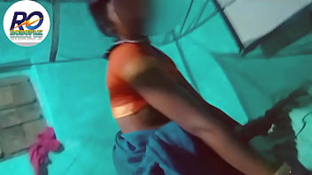 Desi wife ki doggy style me chudai gaar ke saree removing hindi